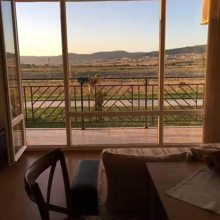 Daire Private One-bedroom In Ohrid Fort Garden *